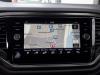 Navigation Display van een Volkswagen T-Roc 1.0 TSI 12V BlueMotion 2020