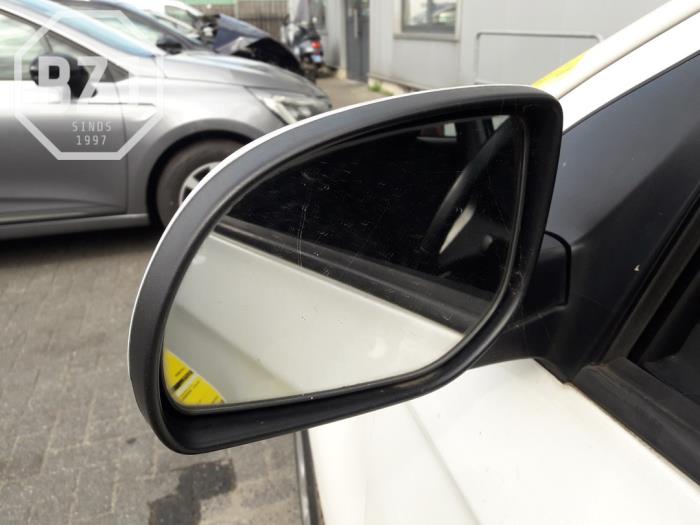 Wing mirror, left from a Hyundai i20 1.2i 16V 2013