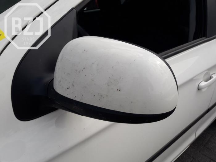 Wing mirror, left from a Hyundai i20 1.2i 16V 2013
