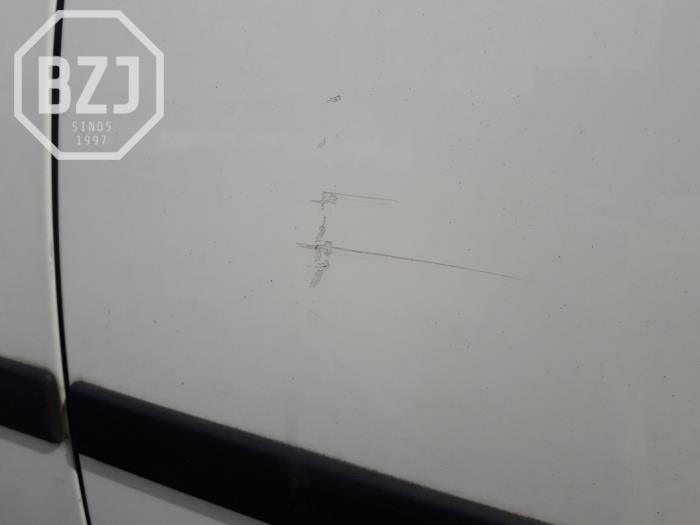 Rear door 4-door, left from a Hyundai i20 1.2i 16V 2013