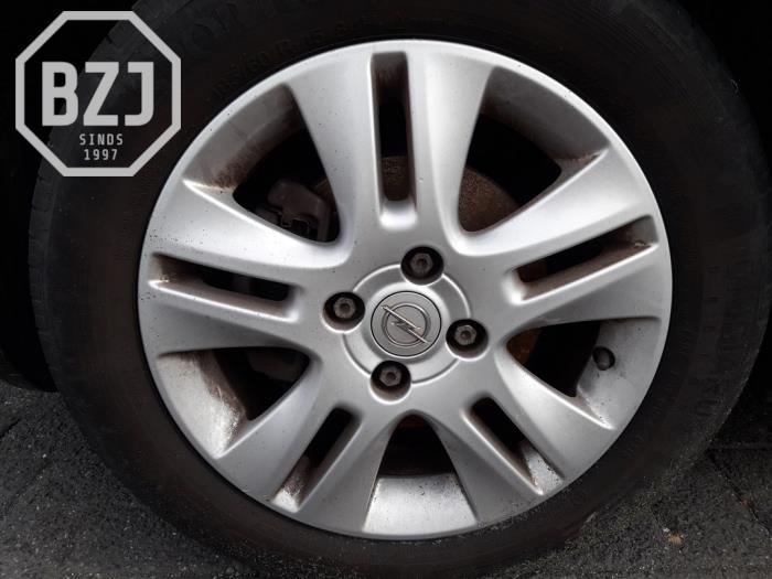 Set of sports wheels from a Opel Agila (B) 1.0 12V 2013