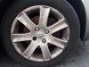 Wheel from a Peugeot 207 CC (WB), 2007 / 2015 1.6 16V, Convertible, Petrol, 1.598cc, 88kW (120pk), FWD, EP6; 5FW; EP6C; 5FS, 2007-02 / 2013-10 2008