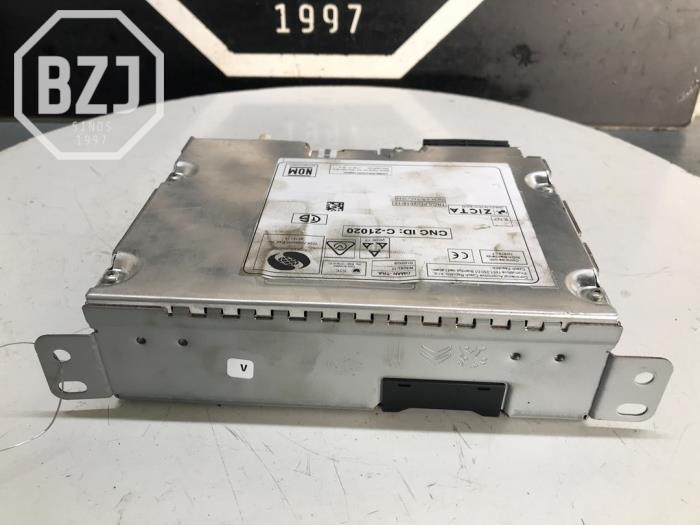 Używane Modul radiowy Citroen C4 Cactus (0B/0P) 1.2 PureTech 110 12V Cena na żądanie oferowane przez BZJ b.v.