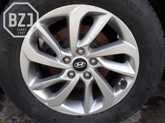 Llanta de un Hyundai Tucson (TL) 1.6 GDi 16V 2WD 2016