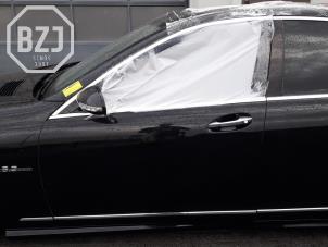 Usados Puerta de 4 puertas izquierda delante Mercedes S (W221) 3.0 S-320 CDI 24V Precio € 400,00 Norma de margen ofrecido por BZJ b.v.