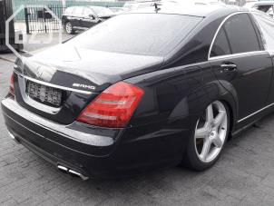 Used Rear side panel, right Mercedes S (W221) 3.0 S-320 CDI 24V Price € 500,00 Margin scheme offered by BZJ b.v.