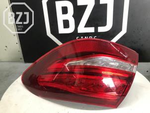 Używane Tylne swiatlo pozycyjne prawe Mercedes C Estate (S205) C-220 CDI BlueTEC, C-220 d 2.2 16V Cena € 150,00 Procedura marży oferowane przez BZJ b.v.