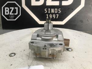 Used Camshaft adjuster Kia XCee'd Price on request offered by BZJ b.v.