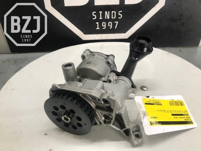 Używane Pompa oleju Skoda Octavia Combi (5EAC) 1.6 TDI 16V Cena na żądanie oferowane przez BZJ b.v.