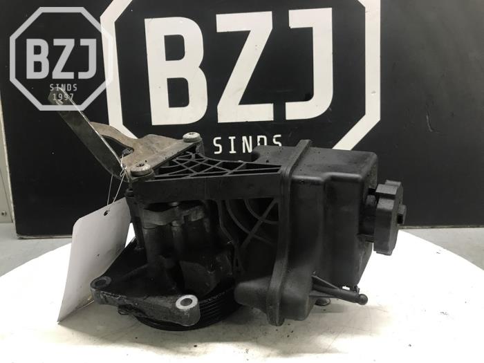 Usagé Pompe de direction Mercedes Sprinter 3,5t (906.63) 316 CDI 16V Prix sur demande proposé par BZJ b.v.
