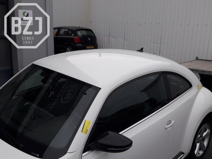 Używane Dach Volkswagen Beetle (16AB) 1.4 TSI 160 16V Cena € 400,00 Procedura marży oferowane przez BZJ b.v.