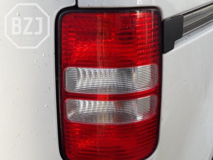Rücklicht rechts van een Volkswagen Caddy III (2KA,2KH,2CA,2CH) 1.6 TDI 16V 2015