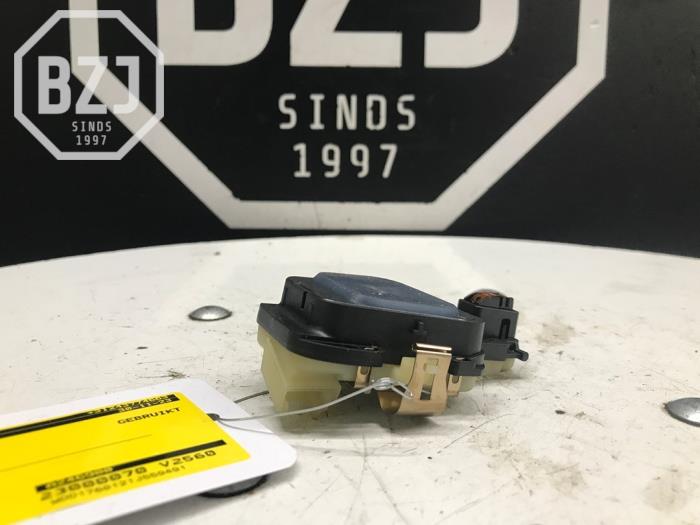 Begagnade Regnsensor Mercedes A (W176) 1.5 A-180 CDI, A-180d 16V Pris på förfrågan erbjuds av BZJ b.v.