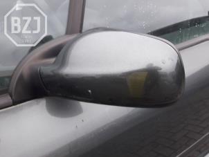 Gebrauchte Außenspiegel links Peugeot 307 CC (3B) 1.6 16V Preis auf Anfrage angeboten von BZJ b.v.