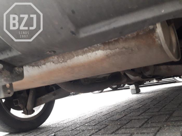 Gebrauchte Auspuff Enddämpfer Nissan Qashqai (J10) 2.0 16V Preis auf Anfrage angeboten von BZJ b.v.