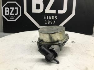 Usados Bomba de vacío de servofreno Renault Trafic Precio de solicitud ofrecido por BZJ b.v.