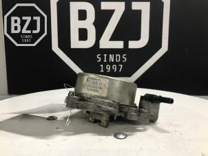 Usados Bomba de vacío de servofreno Opel Vivaro Precio de solicitud ofrecido por BZJ b.v.