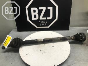 Used Front drive shaft, right Seat Leon (1P1) 1.4 TSI 16V Price on request offered by BZJ b.v.