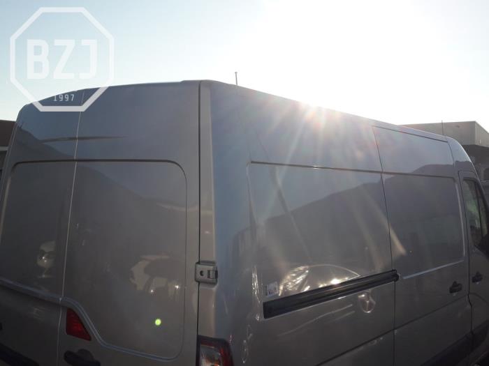 Roof from a Renault Master IV (MA/MB/MC/MD/MH/MF/MG/MH) 2.3 dCi 135 16V FWD 2015