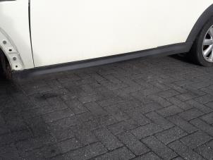 Używane Belka boczna lewa Mini Clubman (R55) 1.6 16V Cooper S Cena na żądanie oferowane przez BZJ b.v.