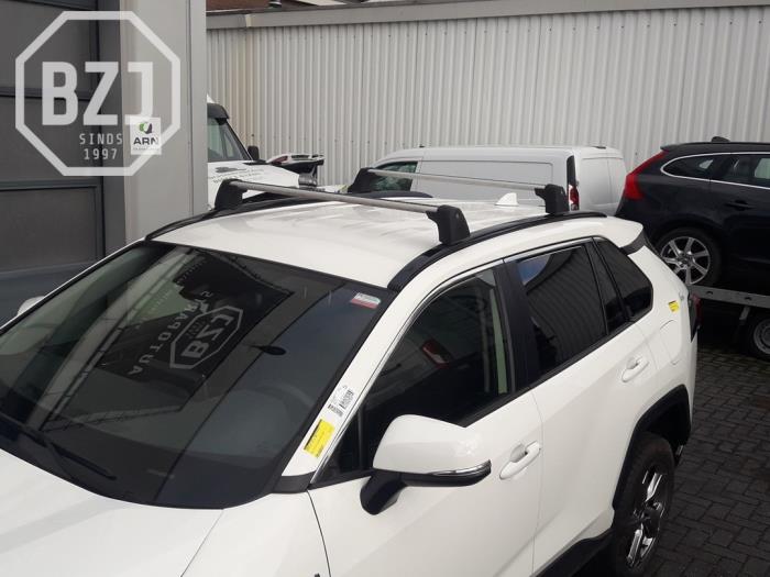 Używane Dach Toyota RAV4 (A5) 2.5 Hybrid 16V Cena € 500,00 Procedura marży oferowane przez BZJ b.v.
