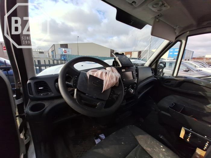 Używane Panel Iveco New Daily VI 33S12, 35C12, 35S12 Cena na żądanie oferowane przez BZJ b.v.