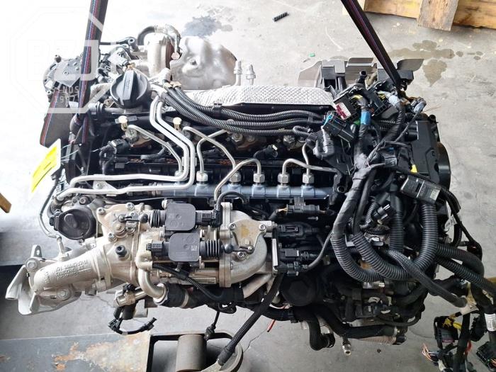 Engine from a BMW X5 (G05) xDrive 30d 3.0 Turbo 24V Mild Hybrid 2021