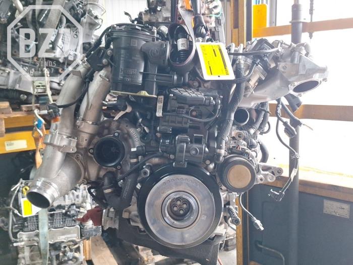 Engine from a BMW X5 (G05) xDrive 30d 3.0 Turbo 24V Mild Hybrid 2021