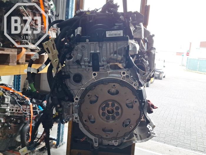 Engine from a BMW X5 (G05) xDrive 30d 3.0 Turbo 24V Mild Hybrid 2021