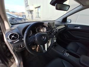 Used Airbag set + dashboard Mercedes B (W246,242) 1.6 B-200 BlueEFFICIENCY Turbo 16V Price on request offered by BZJ b.v.