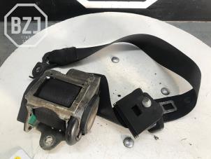 Used Seatbelt tensioner, right Mercedes Sprinter 5t (906.15/906.25) 514 CDI 16V Price on request offered by BZJ b.v.
