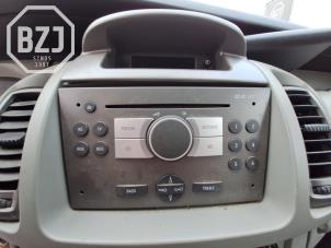 Gebrauchte Radio CD Spieler Opel Vivaro A 2.0 CDTI Preis auf Anfrage angeboten von BZJ b.v.