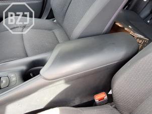 Gebrauchte Armlehne Toyota C-HR (X1,X5) 1.2 16V Turbo Preis € 150,00 Margenregelung angeboten von BZJ b.v.