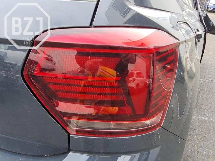 Rücklicht rechts van een Volkswagen Polo VI (AW1) 1.0 12V BlueMotion Technology 2019