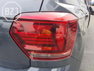 Gebrauchte Rücklicht rechts Volkswagen Polo VI (AW1) 1.0 12V BlueMotion Technology Preis auf Anfrage angeboten von BZJ b.v.