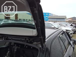 Usagé Amortisseur à gaz arrière droit BMW 3 serie Touring (F31) 318d 2.0 16V Prix sur demande proposé par BZJ b.v.