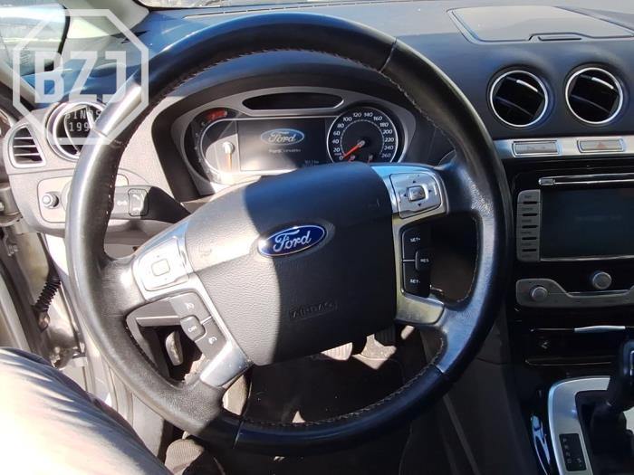 Steering wheel from a Ford S-Max (GBW) 2.0 Ecoboost 16V 2010