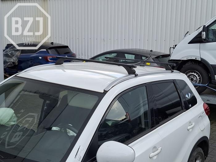 Używane Dach Suzuki Vitara (LY/MY) 1.6 16V VVT AllGrip Cena na żądanie oferowane przez BZJ b.v.