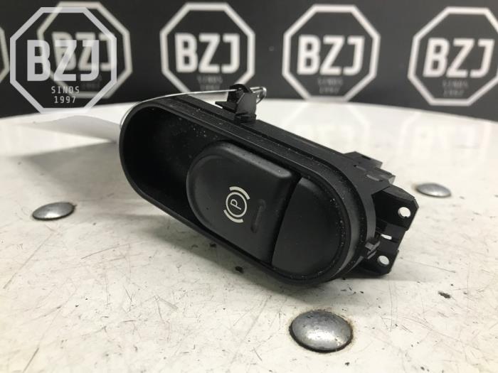 Używane Przelacznik hamulca postojowego Mini Clubman (F54) 2.0 Cooper S 16V Cena na żądanie oferowane przez BZJ b.v.