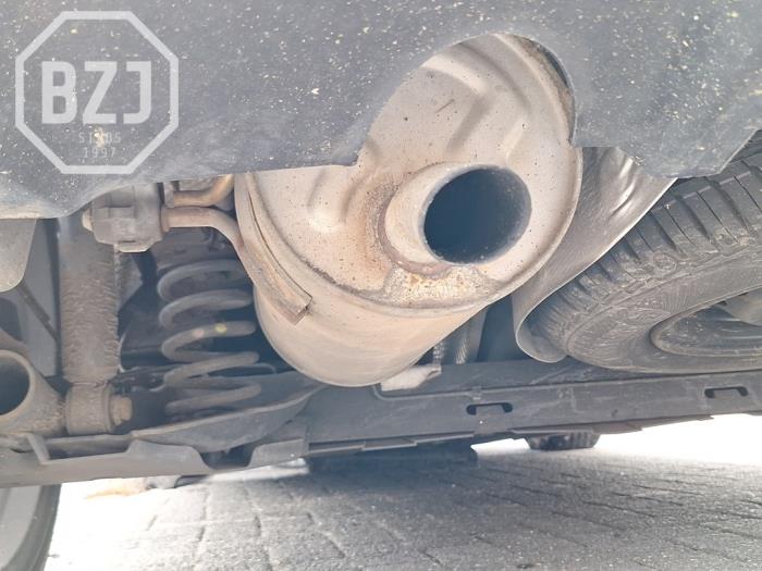 Gebrauchte Auspuff Enddämpfer Renault Clio IV (5R) 1.2 TCE 16V GT EDC Preis auf Anfrage angeboten von BZJ b.v.