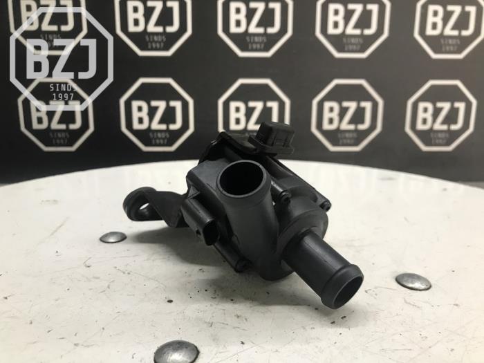 Begagnade Vattenpump Ford Kuga Pris på förfrågan erbjuds av BZJ b.v.
