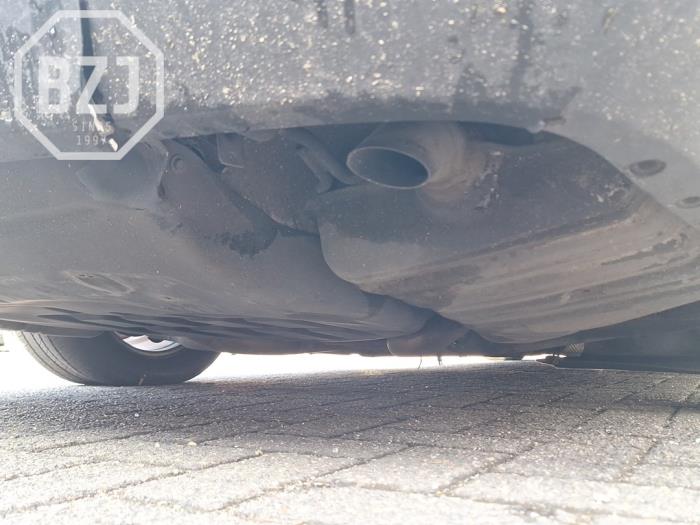 Gebrauchte Auspuff Enddämpfer Mercedes S (W221) 3.5 S-350 24V Preis auf Anfrage angeboten von BZJ b.v.