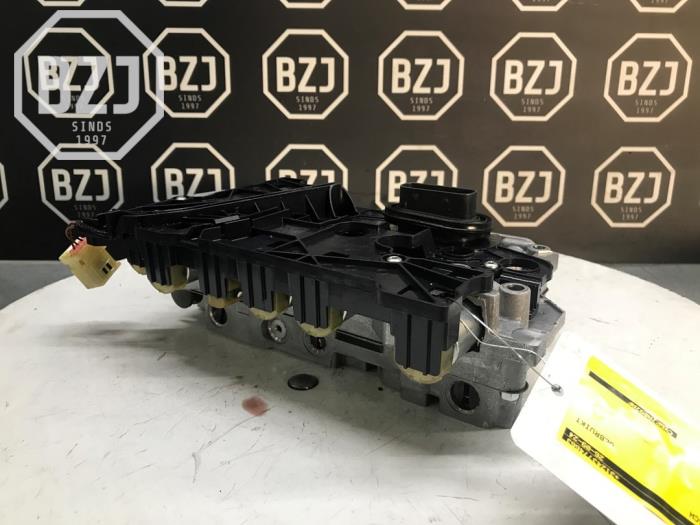Gebrauchte Ventilblock hydraulisch Ford Fiesta Preis auf Anfrage angeboten von BZJ b.v.