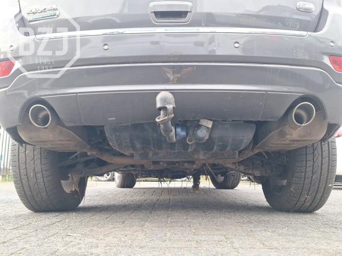 Gebrauchte Auspuff Enddämpfer Jeep Grand Cherokee (WK/WK2) 3.0 CRD V6 24V Preis auf Anfrage angeboten von BZJ b.v.