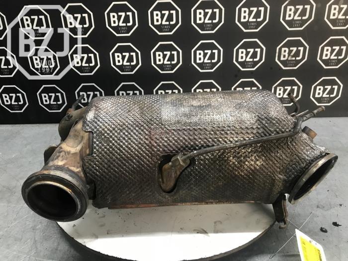 Used Particulate filter Mercedes E (W213) E-220d 2.0 Turbo 16V Price on request offered by BZJ b.v.