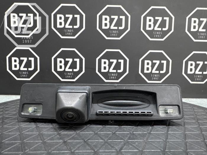Begagnade Backkamera Ford Focus 3 1.0 Ti-VCT EcoBoost 12V 140 Pris € 150,00 Marginaltabell erbjuds av BZJ b.v.