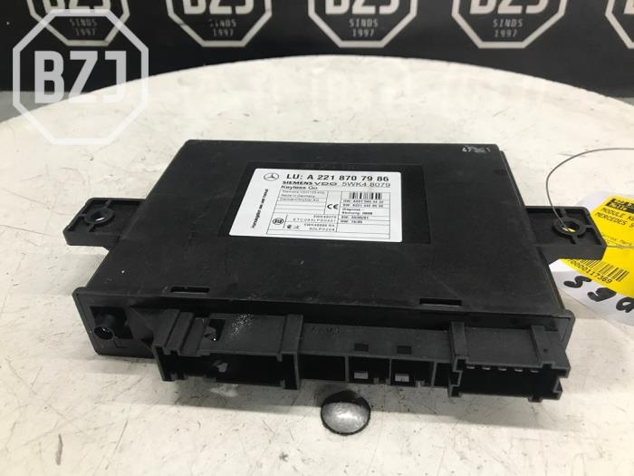 Używane Modul keyless vehicle Mercedes S (W221) 3.5 S-350 24V Cena na żądanie oferowane przez BZJ b.v.