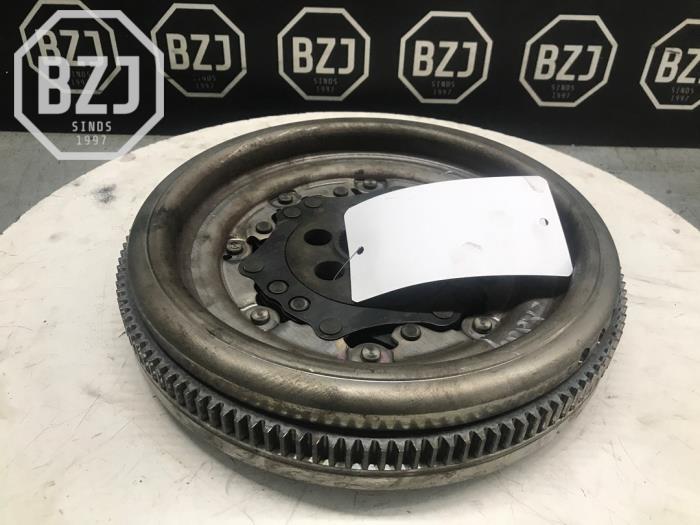 Used Flywheel Volkswagen Caddy Combi IV 2.0 TDI 102 Price on request offered by BZJ b.v.
