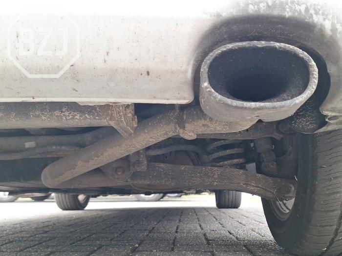 Gebrauchte Auspuff Enddämpfer Kia Cee'd (EDB5) 1.6 CRDi 16V Preis auf Anfrage angeboten von BZJ b.v.
