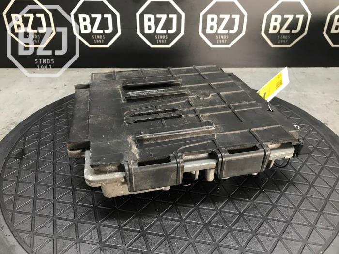 Engine management computer from a Opel Astra K Sports Tourer 1.6 CDTI 110 16V 2017